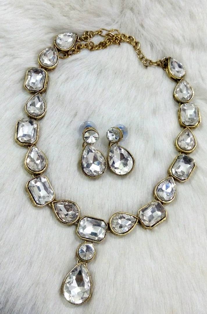 Super Design Alloy Kundan Necklace set with Earring