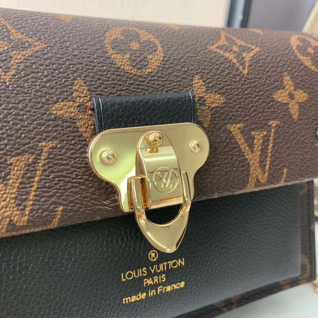 Brown Color Leather Bag For Women/Ladies In Small Size