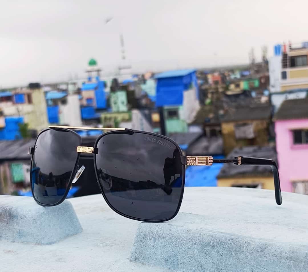 LVT Black Color Glass Men's Women's Sunglass For Man Woman Or Girl Lv-324 Golden And Black Stick Gift Sunglass