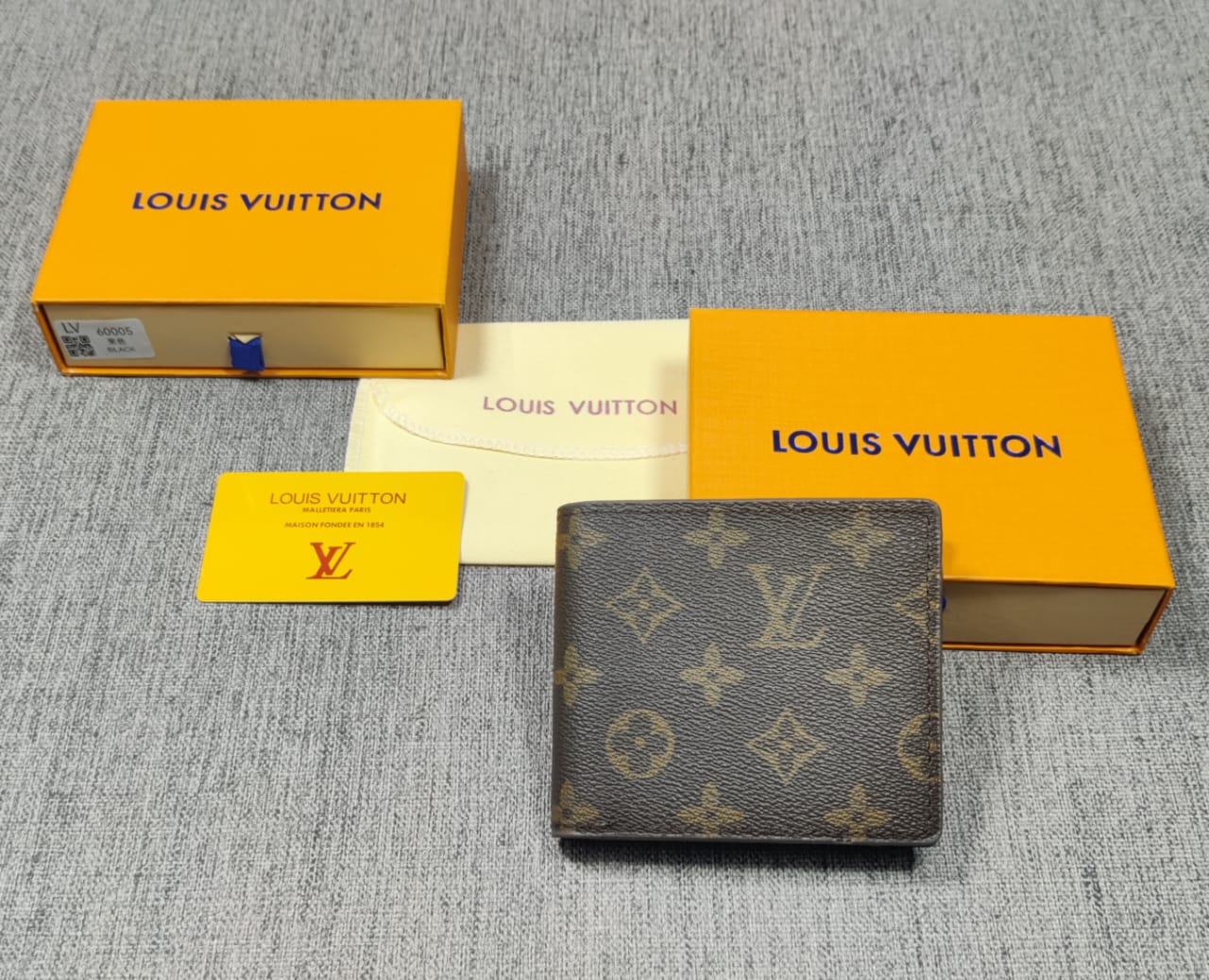 Leather Heavy quality Brown Color latest full printed design Fancy look wallet for men's LV-W-586