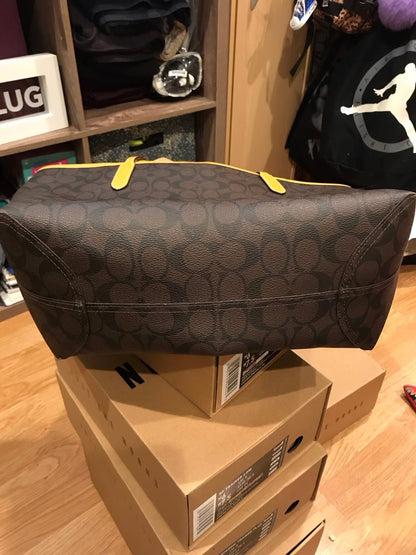 Coach New Black City Tote In Signature Canvas Stylist Daily Use Hand-Bag CO-4441-WBG