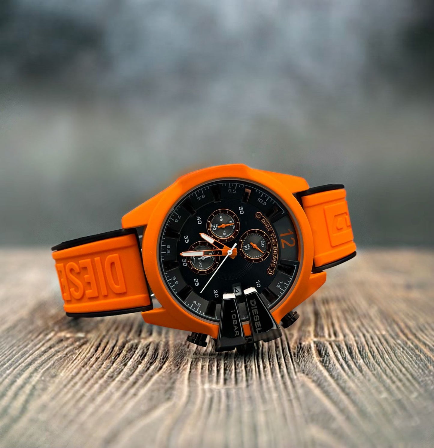 Diesel Analog watch with orange and black color combination for men's DZ-301