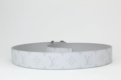 Louis Vuitton White Color Leather Men's Women's LV-BLT-109 Waist Belt for Man Woman or Girl Gold Circle LV Silver Buckle Gift Belt