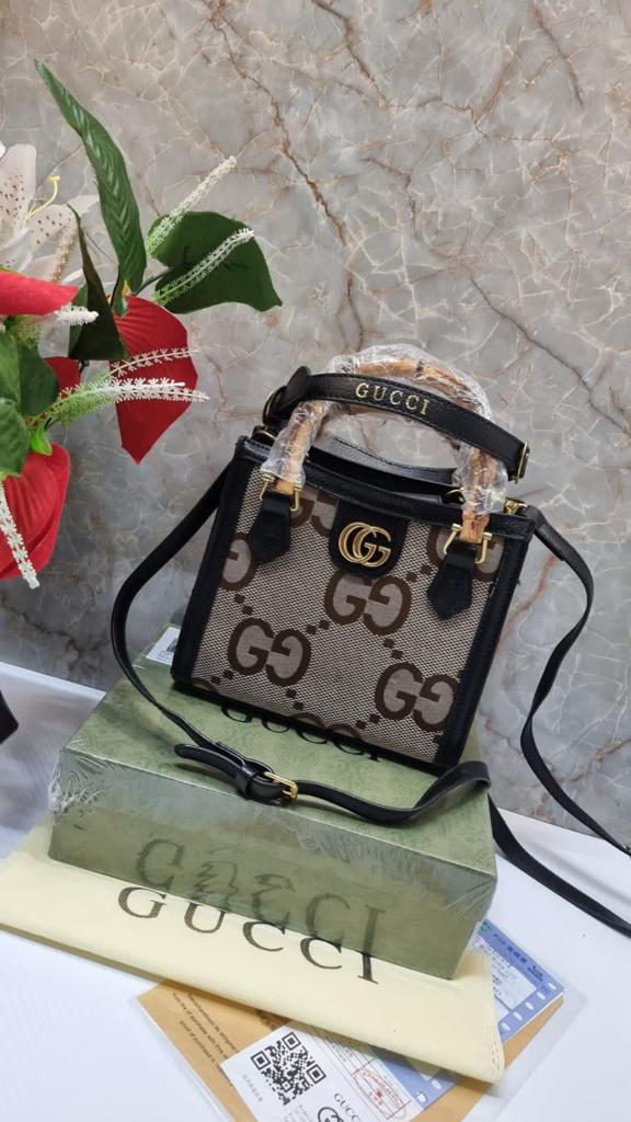 GUCCI Trending Diana jumbo GG small tote bag With GG log bag Brown Color Canvas leather Bag For Women's Or Girls Bag GC-3463-WBG