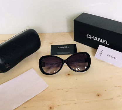 Chanel Oversize Black Color Frame Blue Transparent Sunglass Women's Sunglasses Full White Bold Stick Latest Design CHA-5372