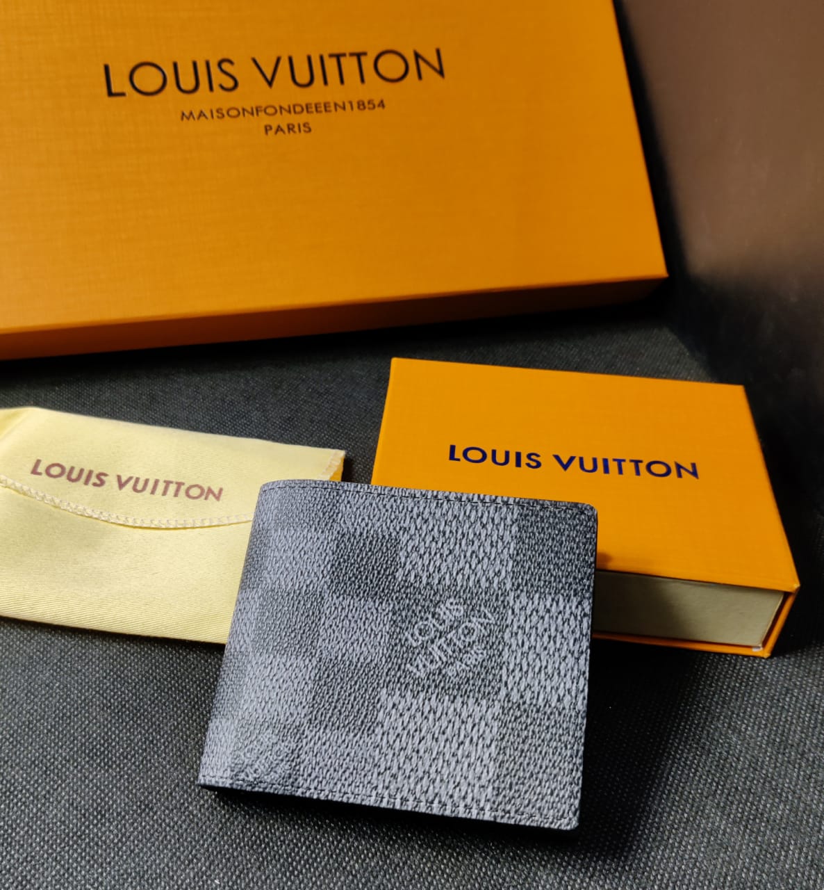 Louis Vuitton Leather Heavy quality latest full printed design wallet for men's LV-701