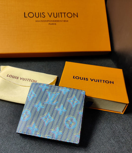 Louis Vuitton Leather Heavy quality latest full printed design Fancy look wallet for men's LV-721