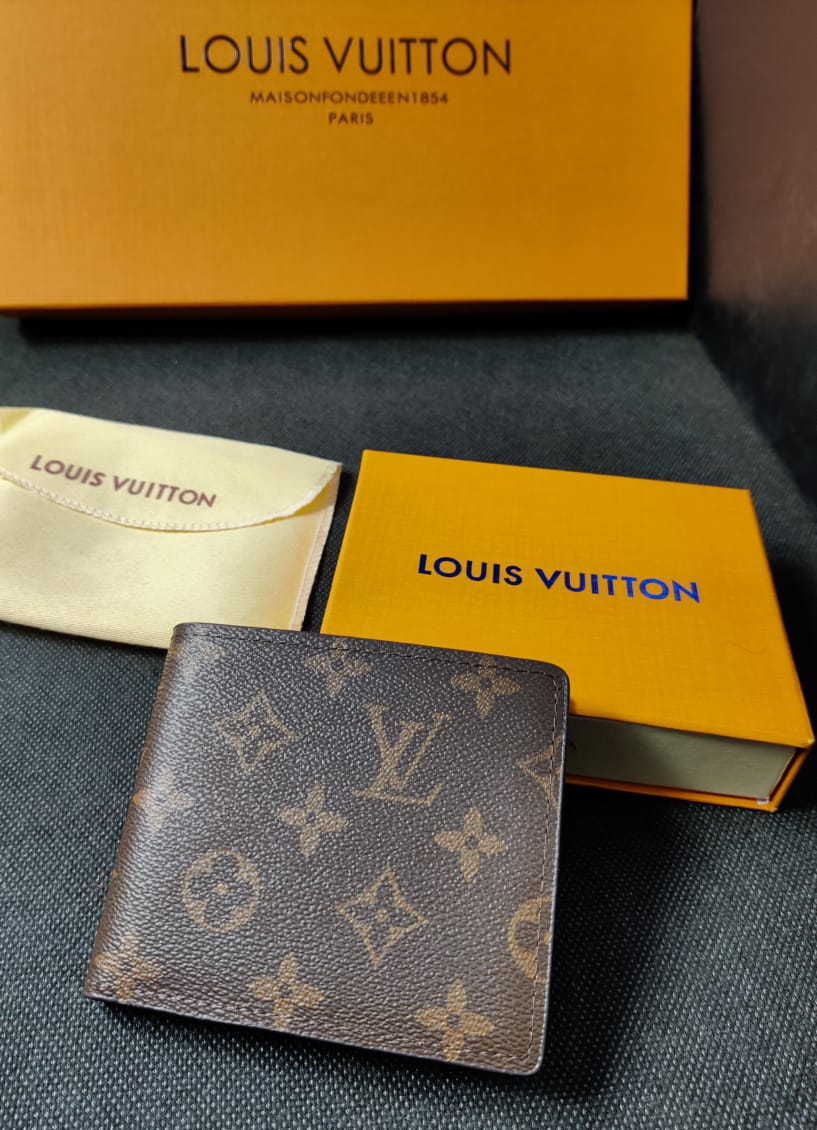 Louis Vuitton Light Dark Brown Color Men's Wallet For LV Design Leather Gift